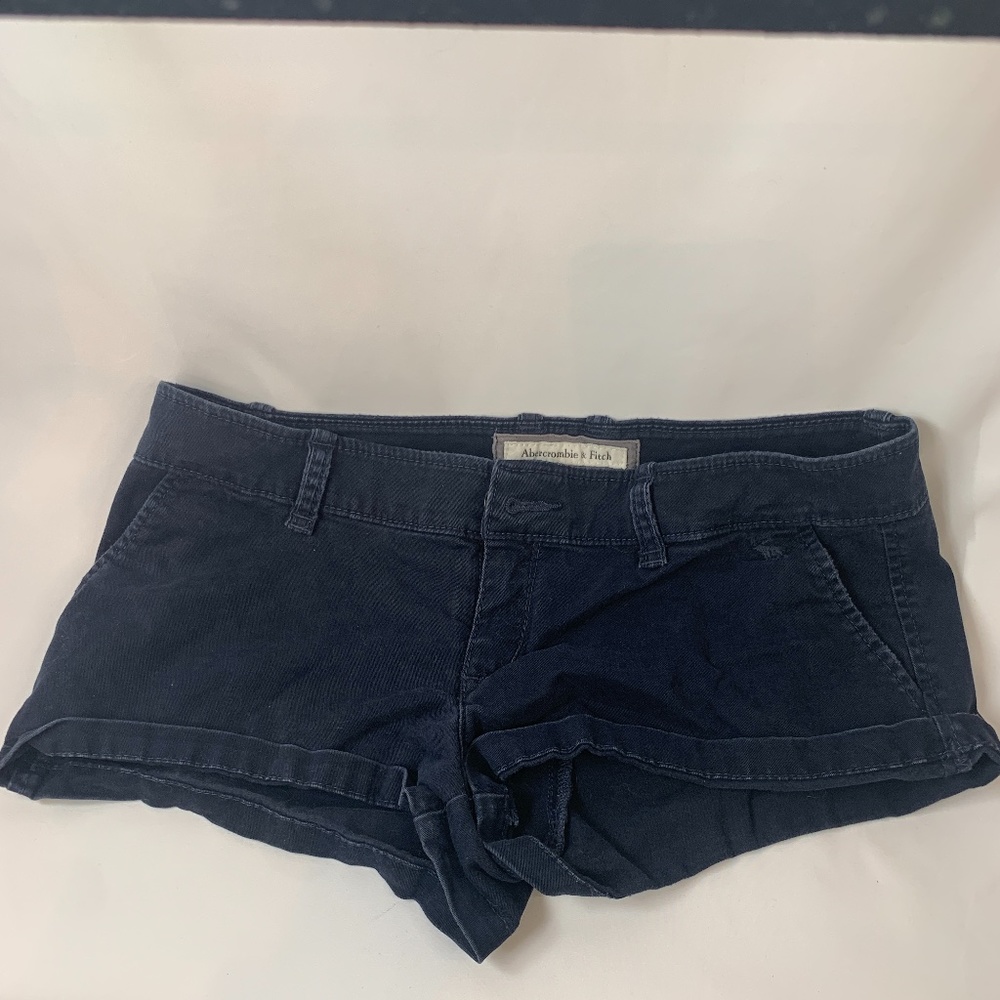 5 /25 💰 Abercrombie & Fitch Blue Shorts sz 4